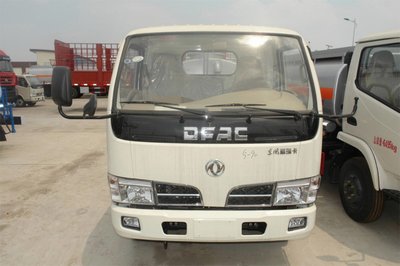 東風(fēng)福瑞卡S3300吸糞車(chē)